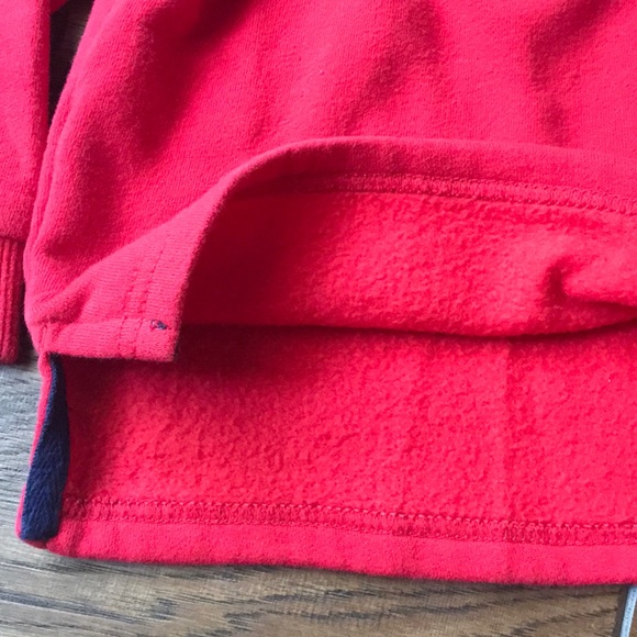 Long-sleeved Red Pull Over - Picture 4 of 4